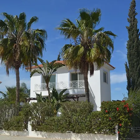 Yolanda Holiday