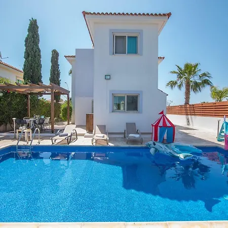 Yolanda Holiday Vila Ayia Napa